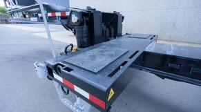 Rubber covering with extremely high friction coefficient of 70%