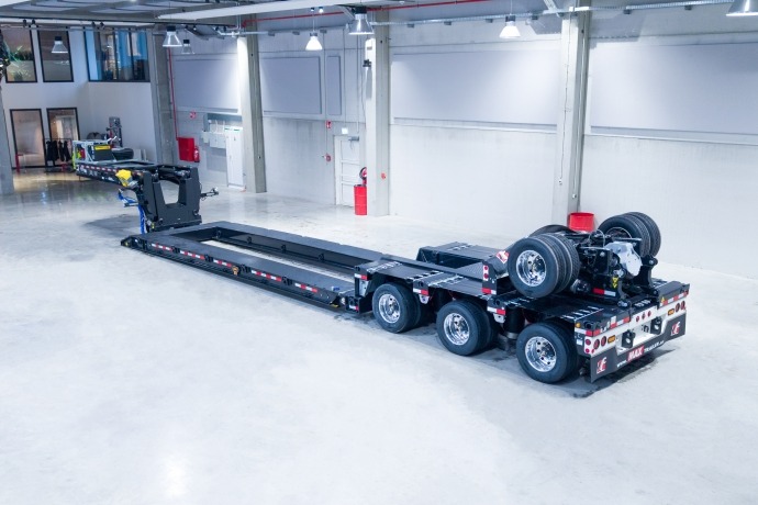 The MAX510 LD140 double drop trailer for the United States